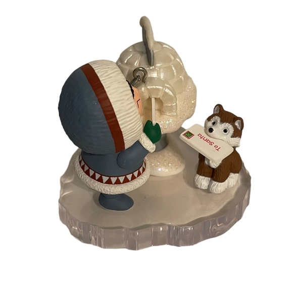 Hallmark Keepsake Frosty Friends Eskimo & Dog Mailing Letter Christmas Ornament - Picture 3 of 7